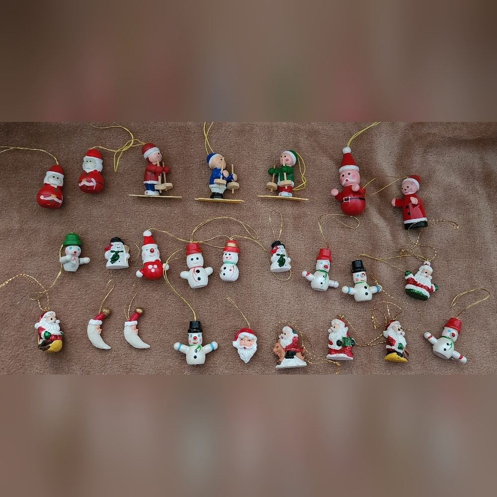Lot of miniature ornaments